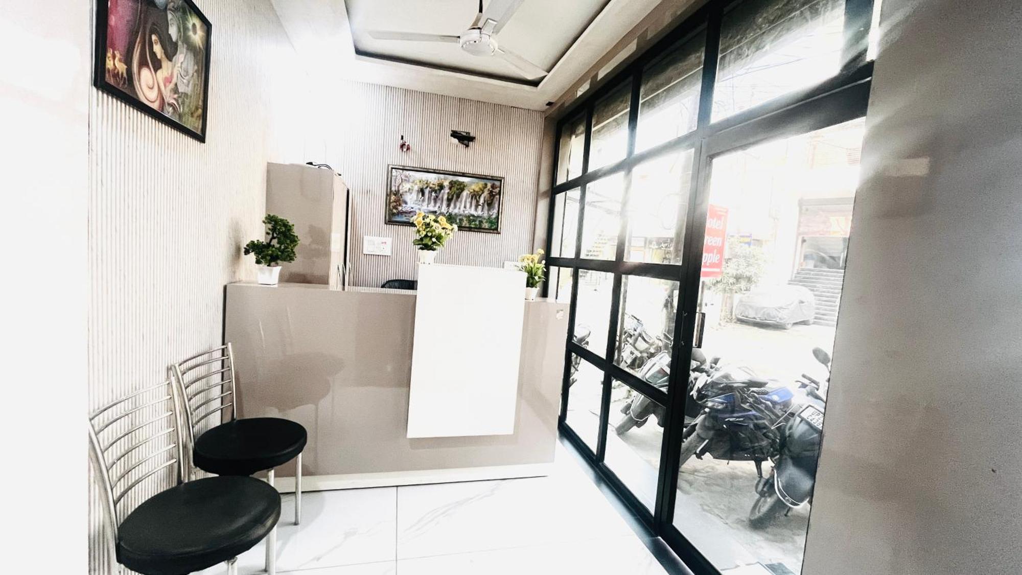 Hotel Green Apple Bareli Zewnętrze zdjęcie