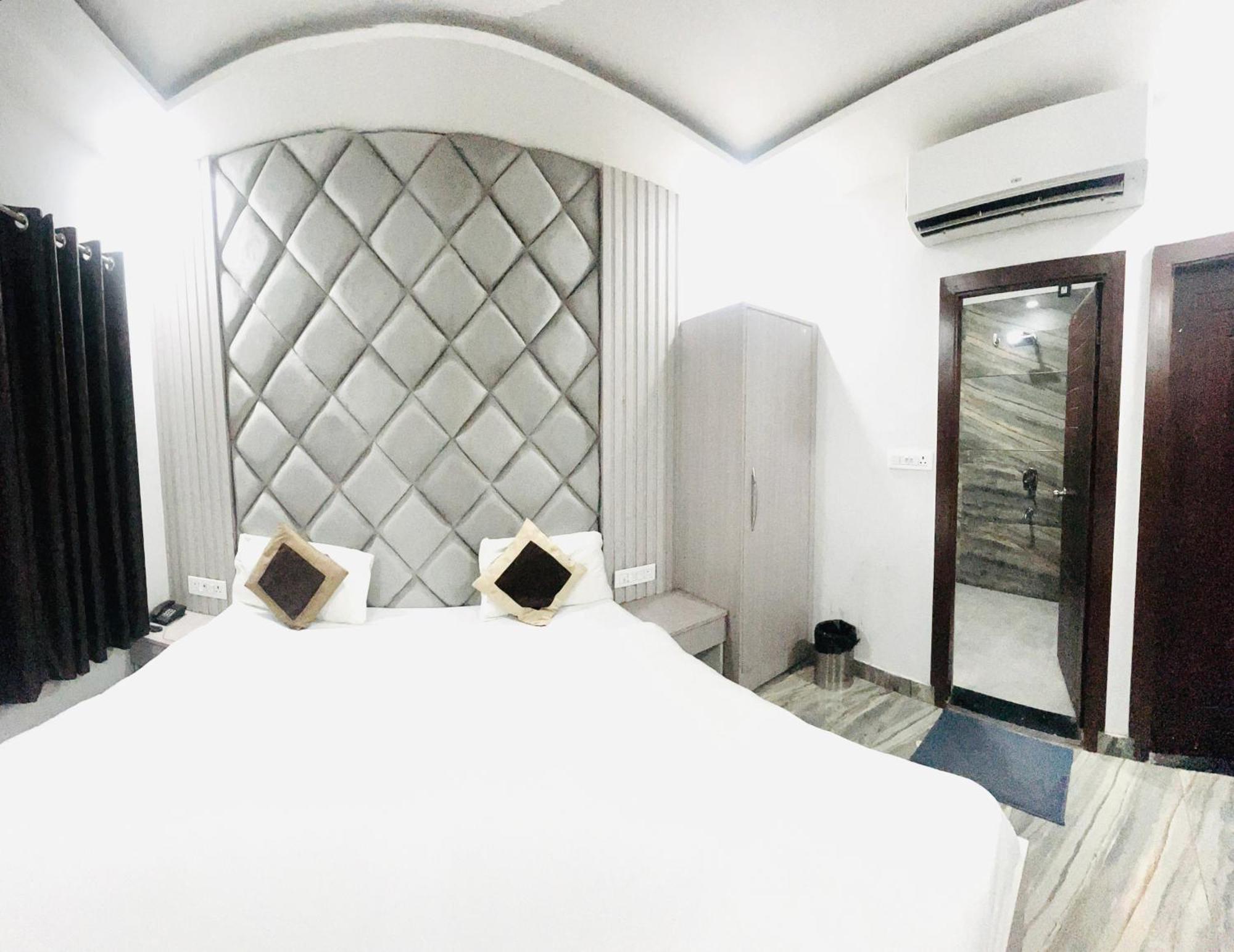 Hotel Green Apple Bareli Zewnętrze zdjęcie