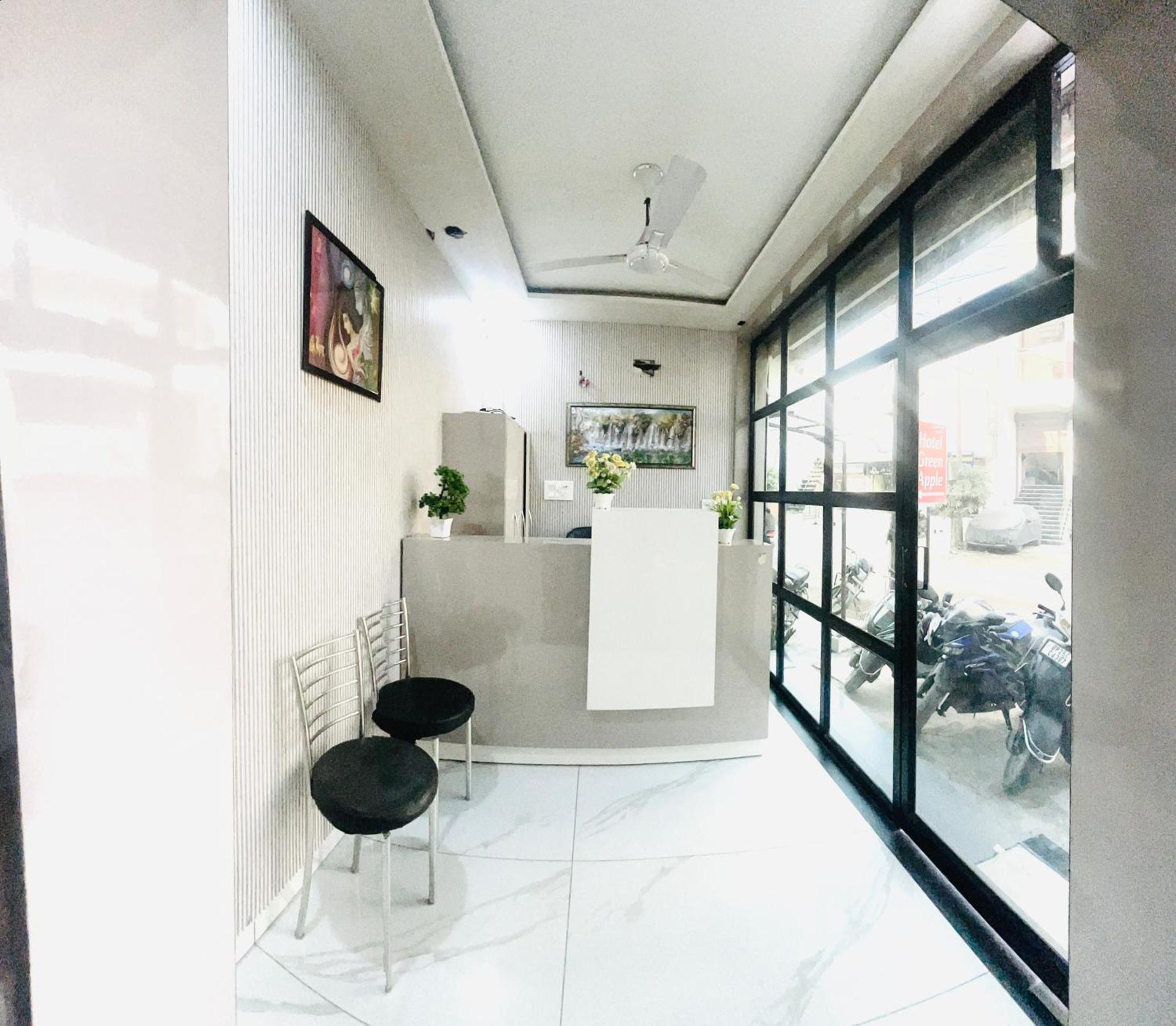 Hotel Green Apple Bareli Zewnętrze zdjęcie