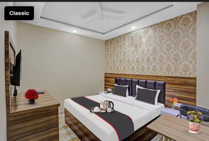 Hotel Green Apple Bareli Zewnętrze zdjęcie