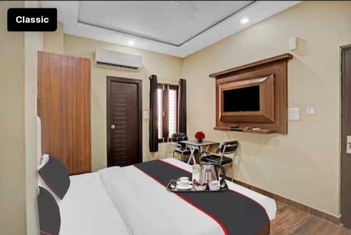 Hotel Green Apple Bareli Zewnętrze zdjęcie